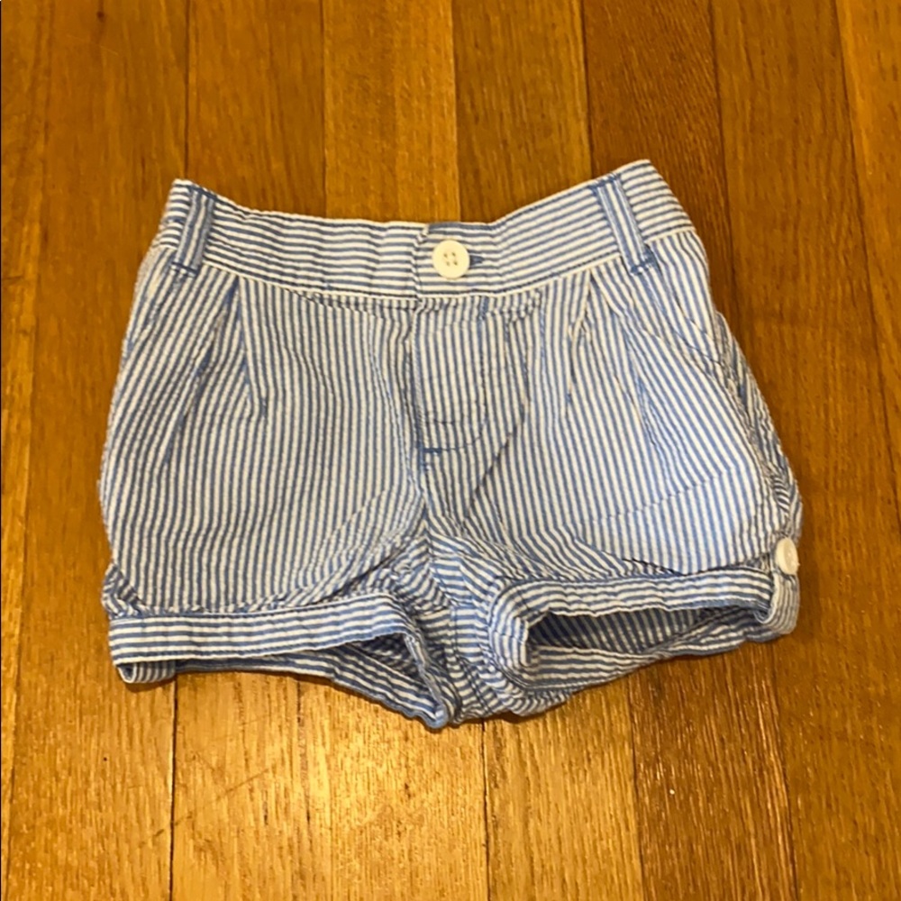 BabyGap seersucker shorts. Girls size 2.